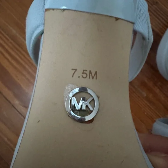 Light blue Michael Kors heels size 7.5- perfect something blue for wedding event - Picture 6 of 6